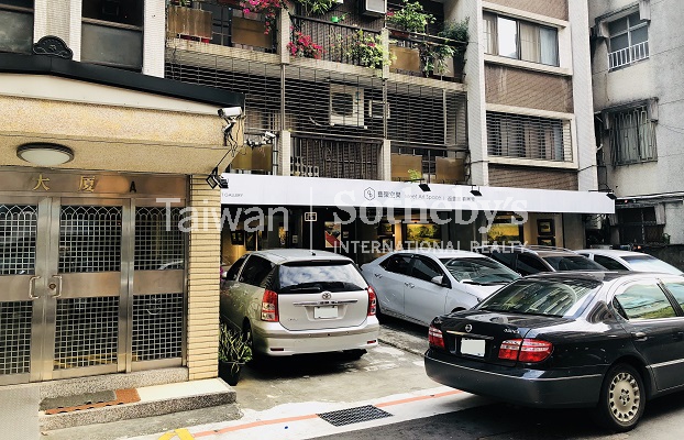 忠孝敦化商圈店面建物外觀
